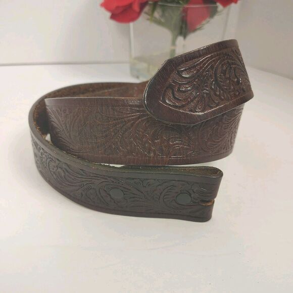 Vtg Justin Embossed Full Grain Leather Belt Sz 32 No Buckle Excellent USA Made - Picture 1 of 6